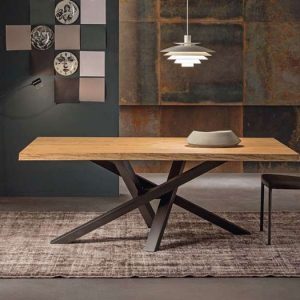 Tavolo con base in corten