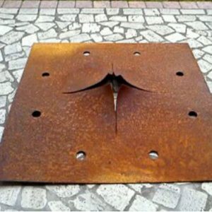Base in corten